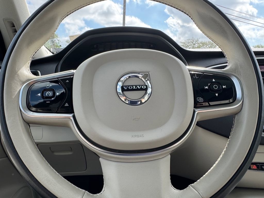 Used 2023 Volvo XC90 B5 Core w/ Protection Package Premier image 17