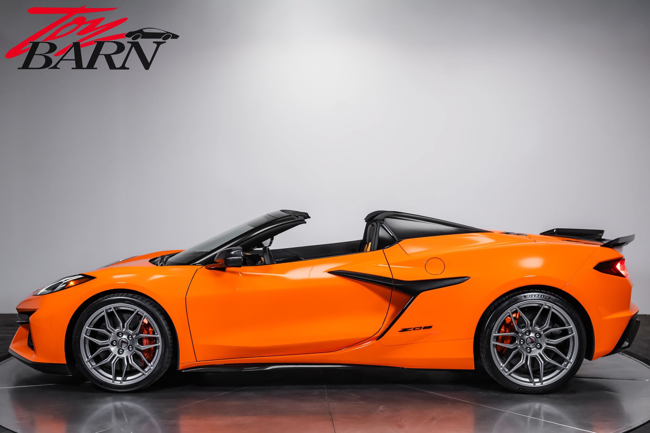 Used 2024 Chevrolet Corvette Z06 w/ Stealth Interior Trim Package RWD image 2