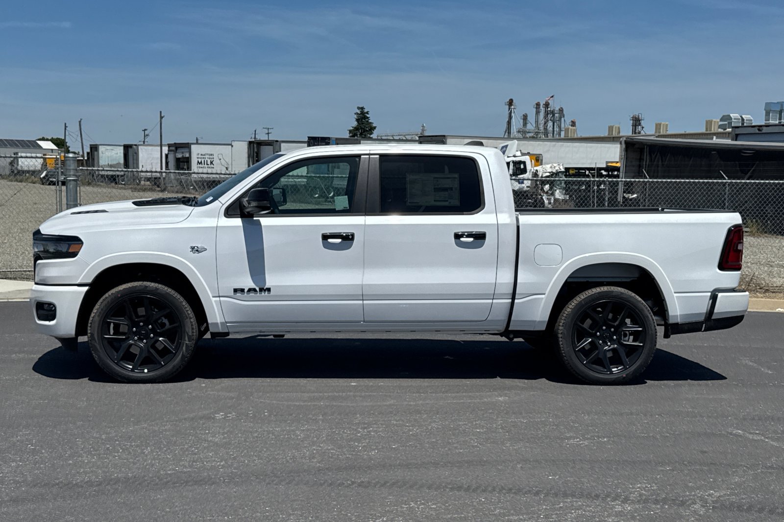 New 2026 RAM 1500 Laramie w/ Night Edition AWD/4WD image 6