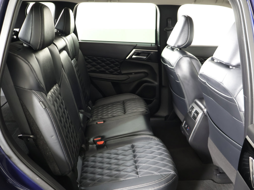 Used 2022 Mitsubishi Outlander SEL AWD/4WD image 36