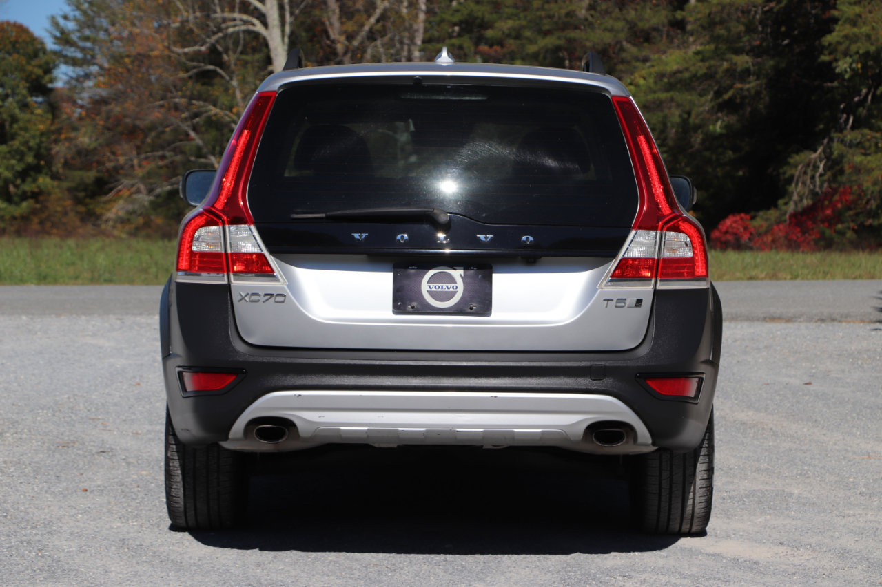 Used 2016 Volvo XC70 T5 Platinum w/ Climate Package image 4