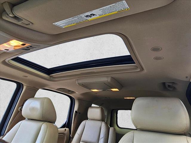 Used 2011 Cadillac Escalade Luxury RWD image 15