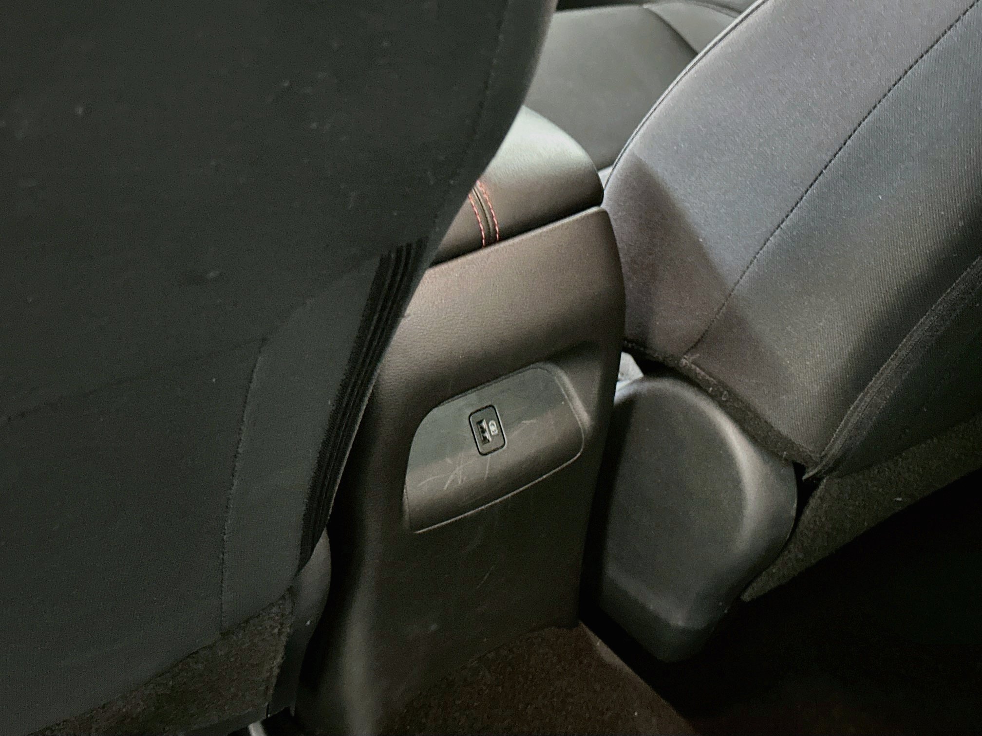 Used 2025 Nissan Sentra SR FWD image 27