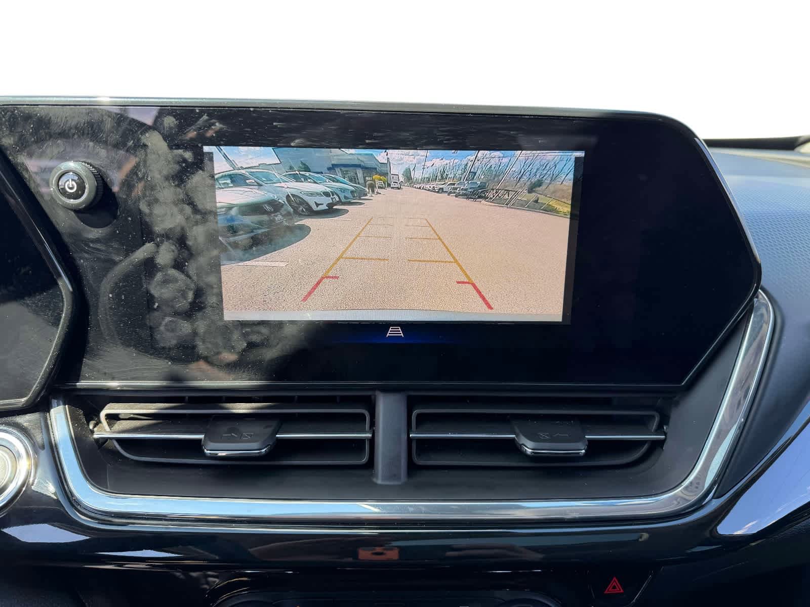 Used 2024 Chevrolet Trax ACTIV w/ Sunroof Package image 24