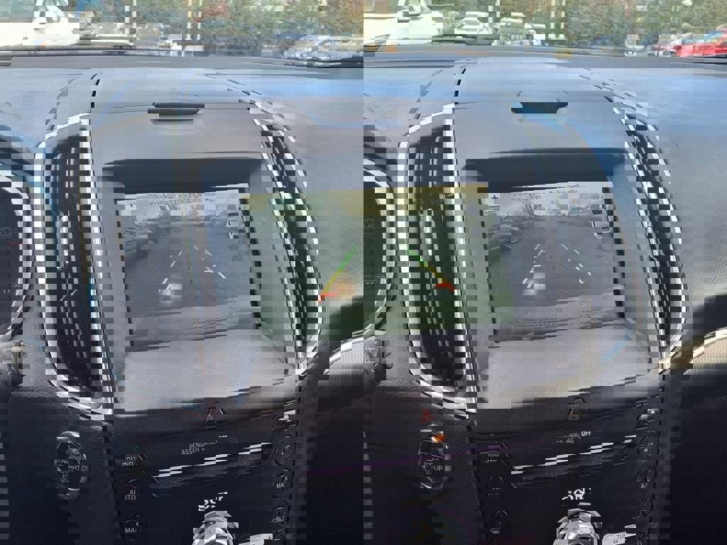 Used 2018 Ford Edge Titanium w/ Ford Safe & Smart Package image 22