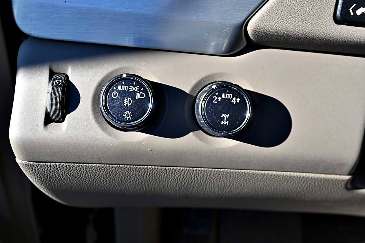 Used 2018 GMC Yukon XL SLT image 27