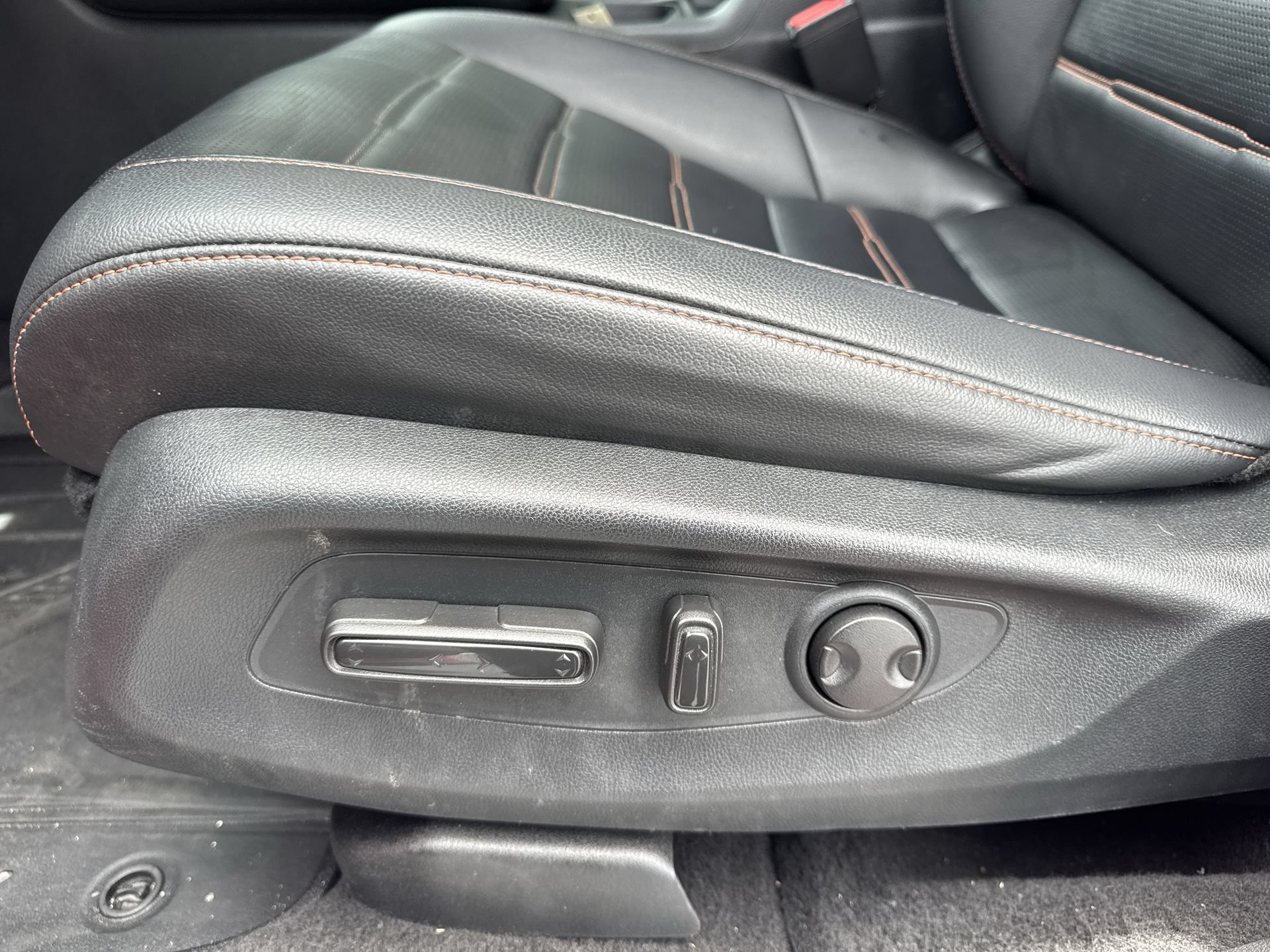 Used 2024 Honda CR-V Sport Touring image 12