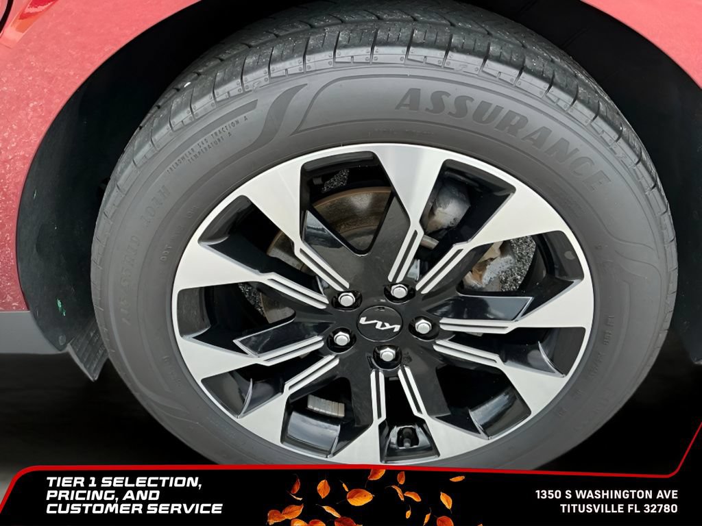 Used 2024 Kia Carnival EX FWD image 37