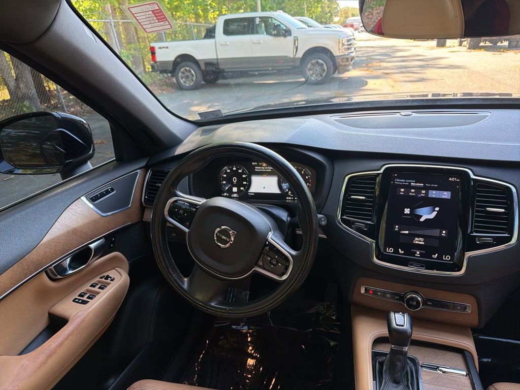 Used 2017 Volvo XC90 T6 Inscription w/ Vision Package image 9