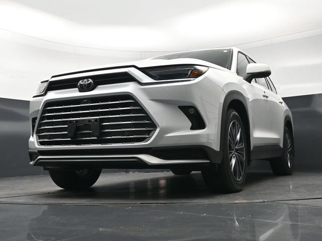 Used 2026 Toyota Grand Highlander AWD Hybrid image 23
