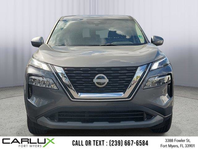 Used 2023 Nissan Rogue SV image 2