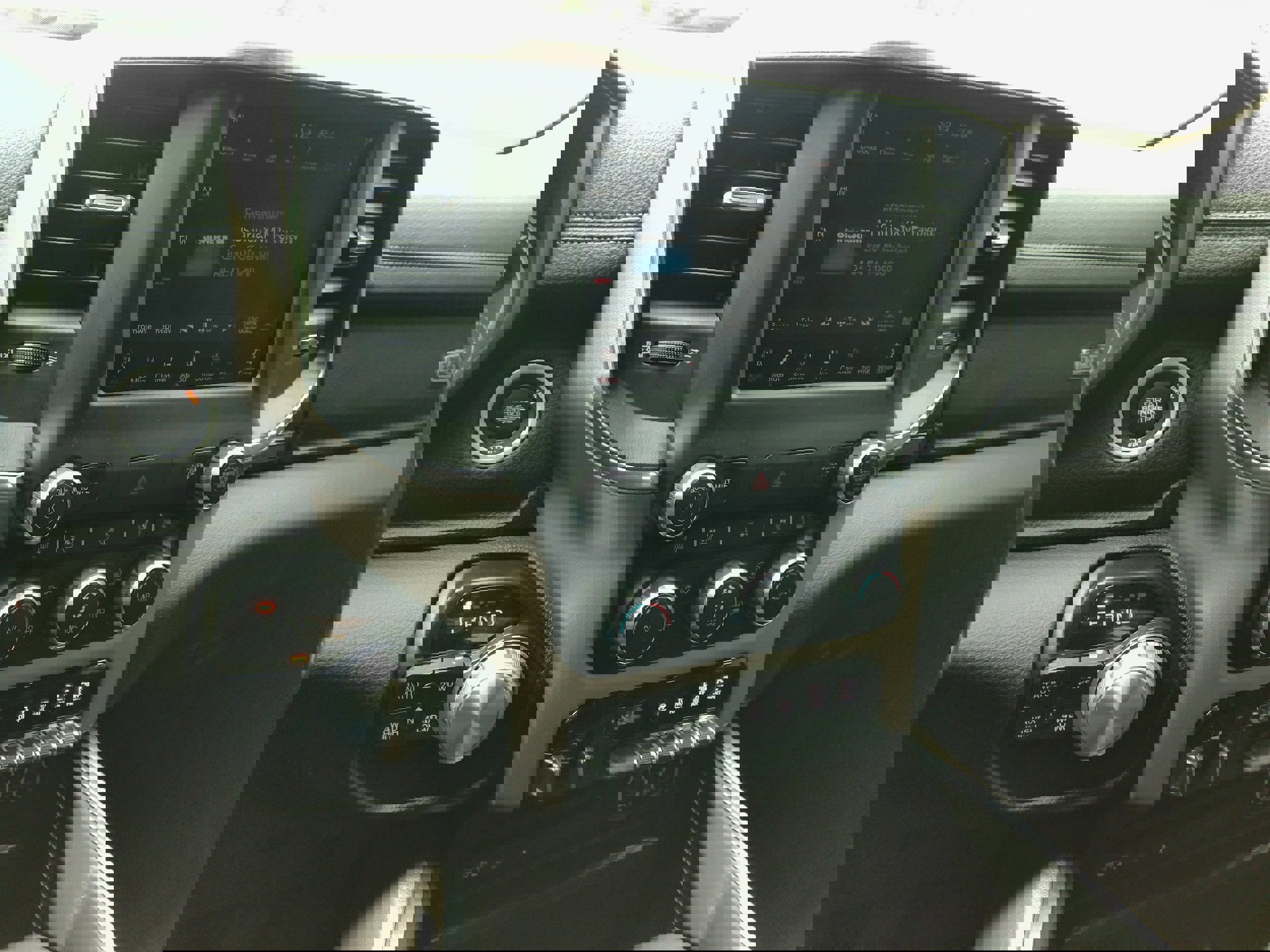 Used 2019 RAM 1500 Laramie image 17