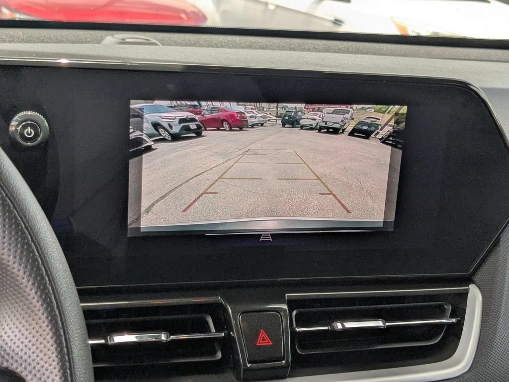 Used 2025 Chevrolet TrailBlazer LT AWD/4WD image 19