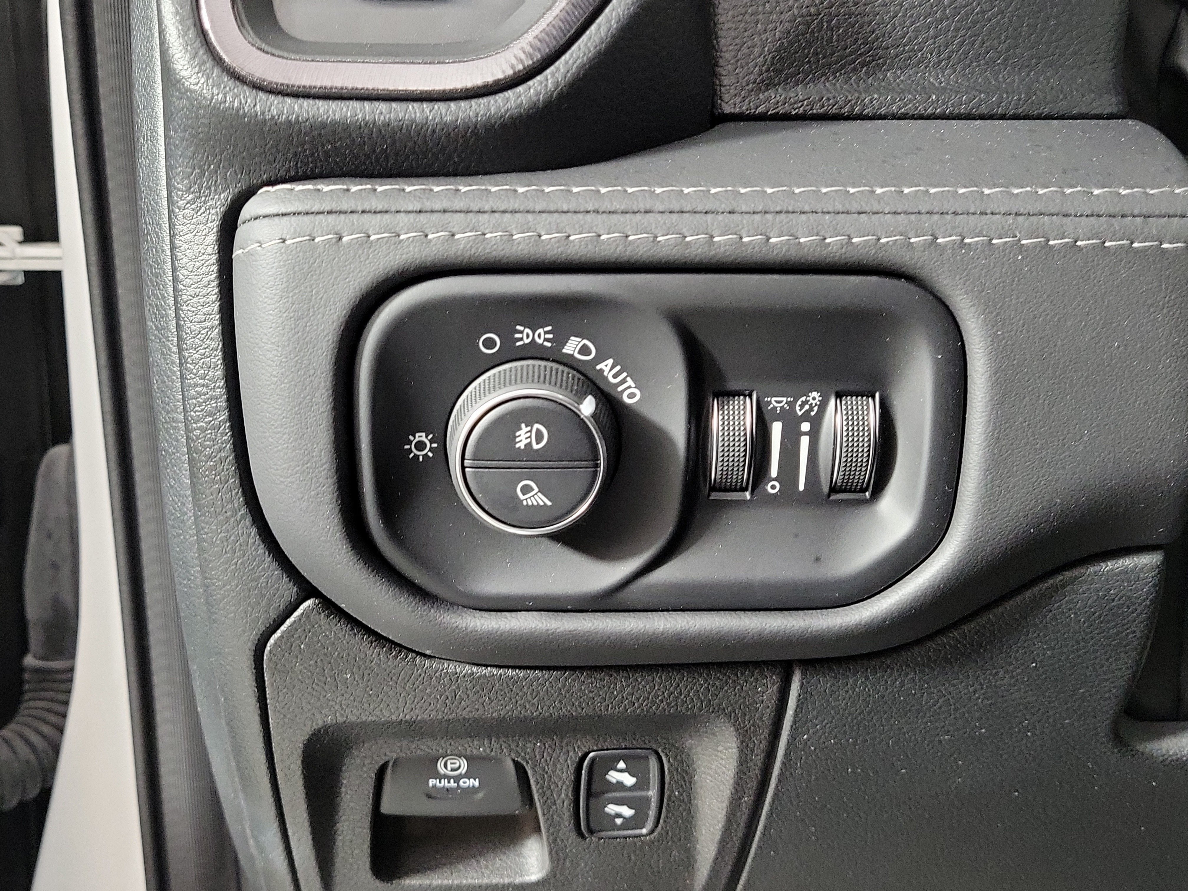 Used 2022 RAM 1500 TRX w/ TRX Level 1 Equipment Group AWD/4WD image 15
