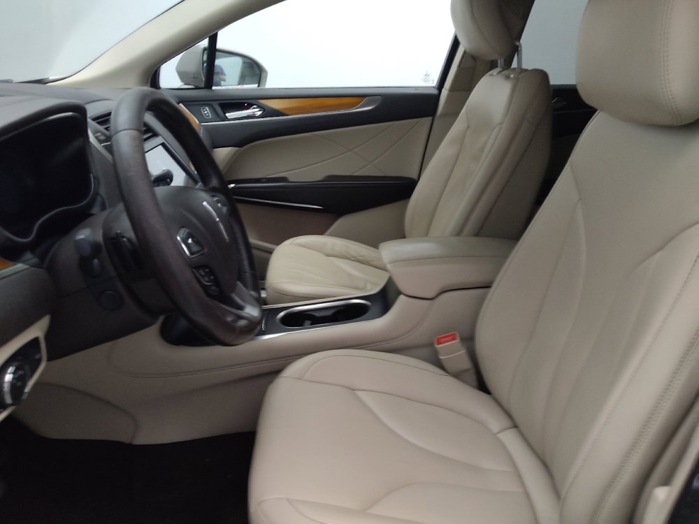 Used 2019 Lincoln MKC Select w/ Select Plus Package AWD/4WD image 17