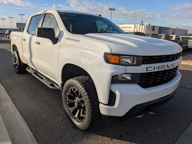 Used 2019 Chevrolet Silverado 1500 Custom w/ Custom Value Package image 3