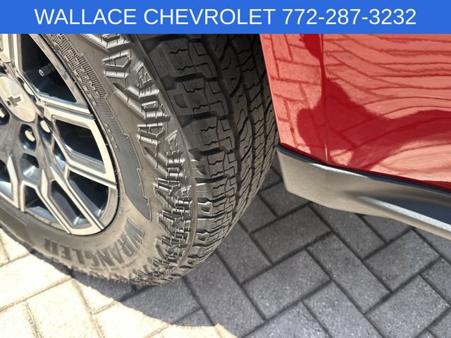 Used 2024 Chevrolet Colorado Z71 w/ Z71 Convenience Package 2 AWD/4WD image 11