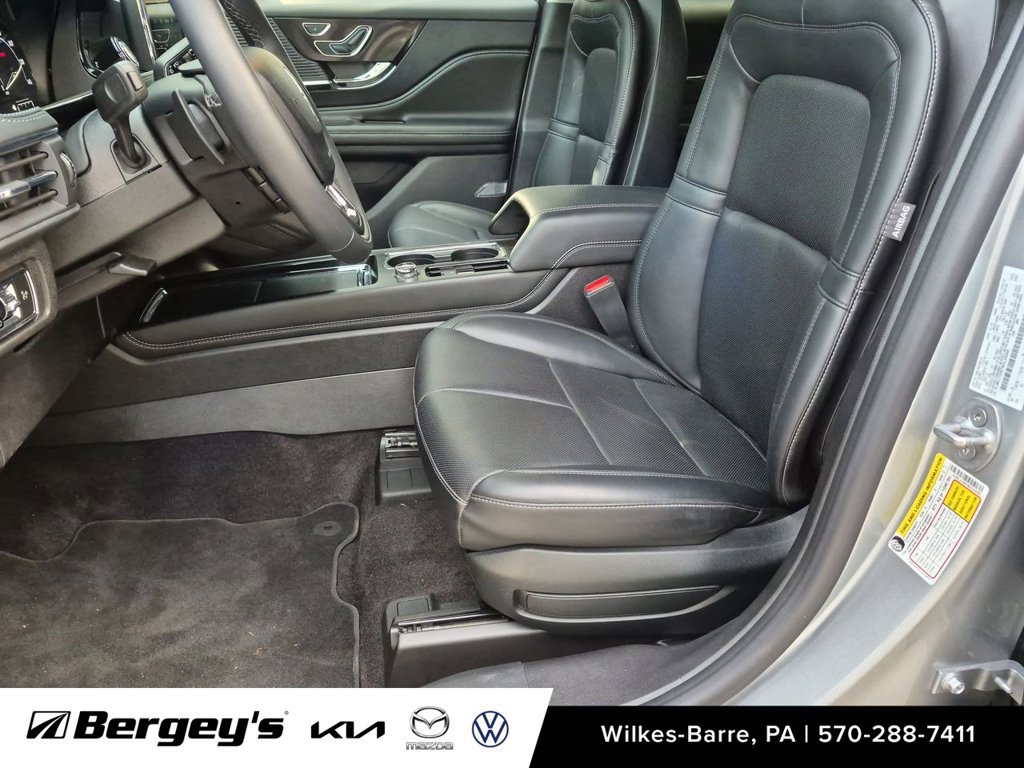 Used 2022 Lincoln Corsair AWD w/ Equipment Group 101A image 19