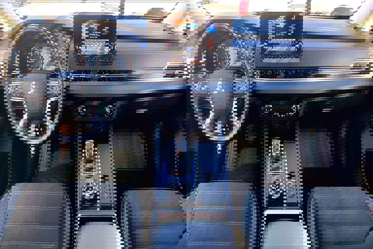 Used 2024 Mitsubishi Outlander SE image 16