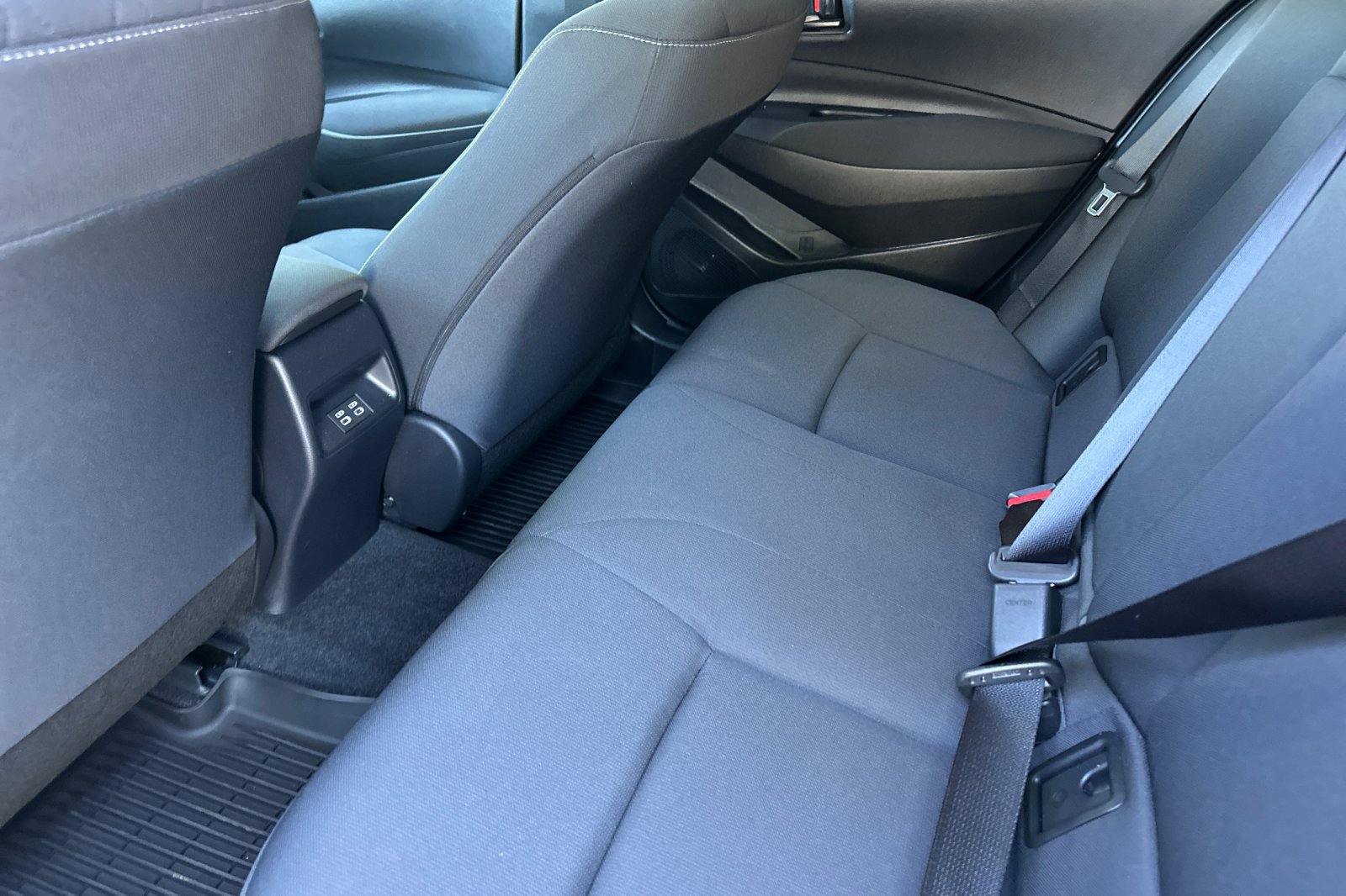 Used 2026 Toyota Corolla LE FWD image 9