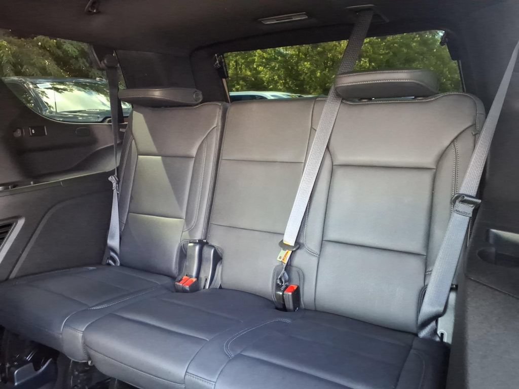 Certified 2023 Chevrolet Tahoe Z71 w/ Luxury Package AWD/4WD image 16
