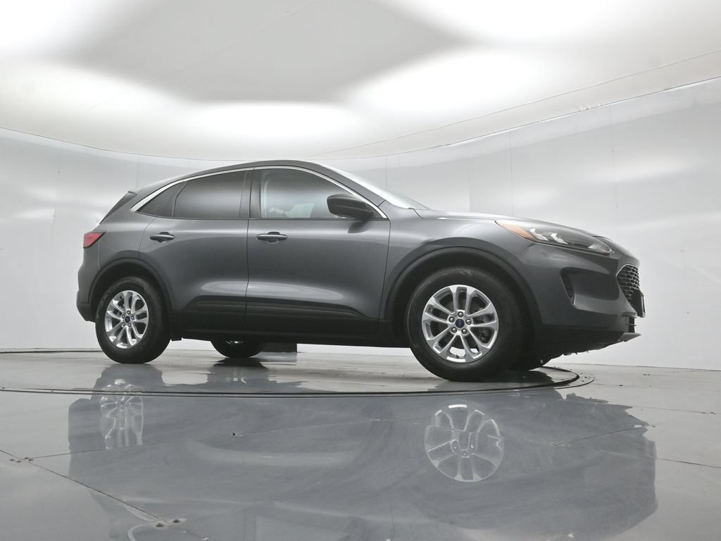 Certified 2022 Ford Escape SE w/ Convenience Package FWD image 3