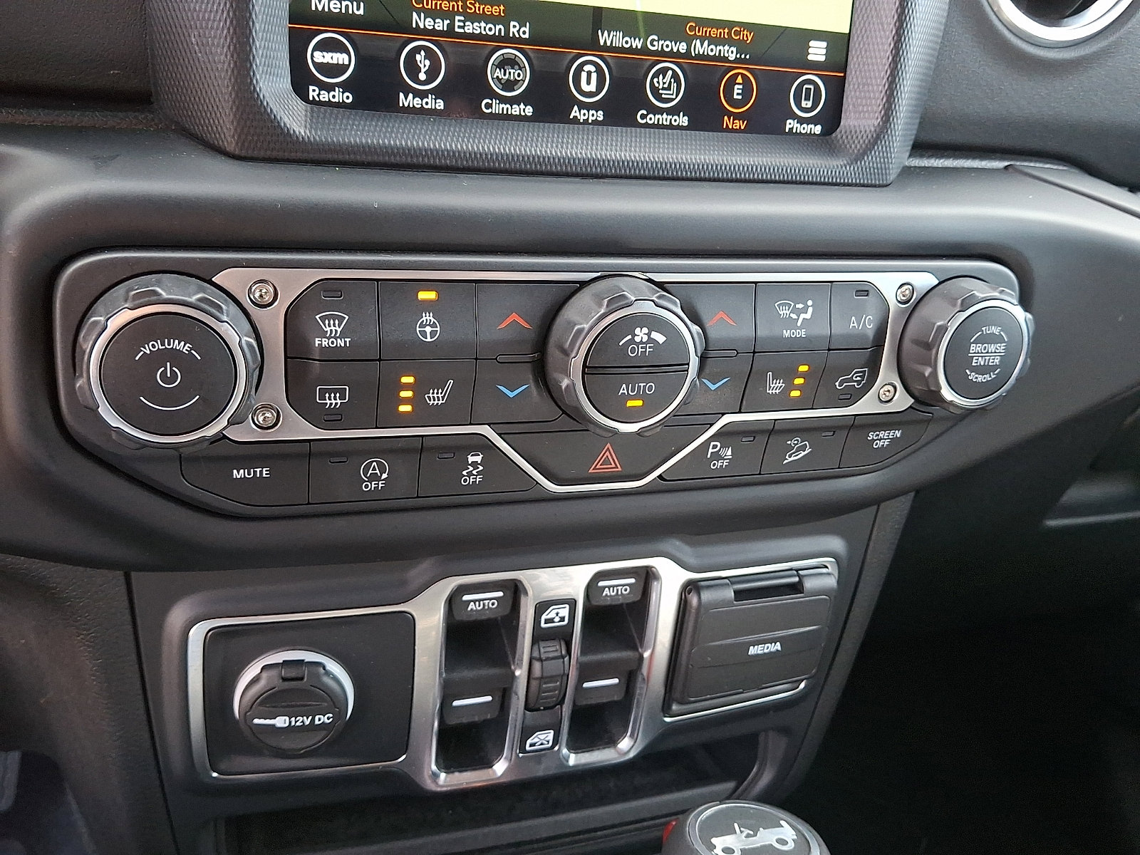 Used 2019 Jeep Wrangler Unlimited Sahara w/ Quick Order Package 24M Moab image 15