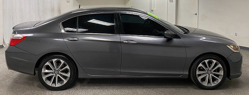 Used 2015 Honda Accord Sport image 4