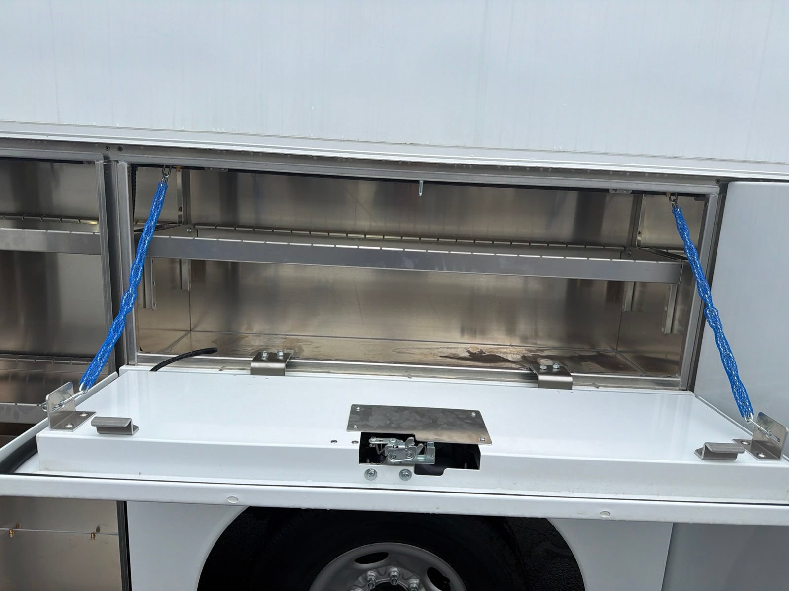 New 2026 Chevrolet Express 3500 w/ Power Convenience Package RWD image 20