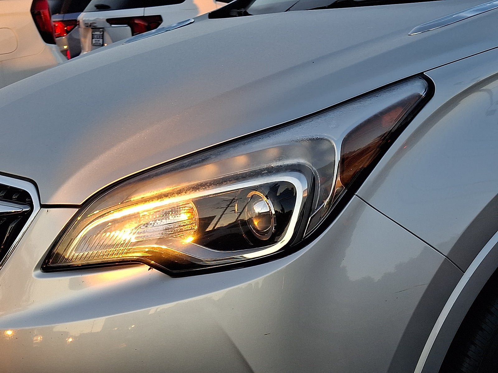 Certified 2019 Buick Envision Essence FWD image 9