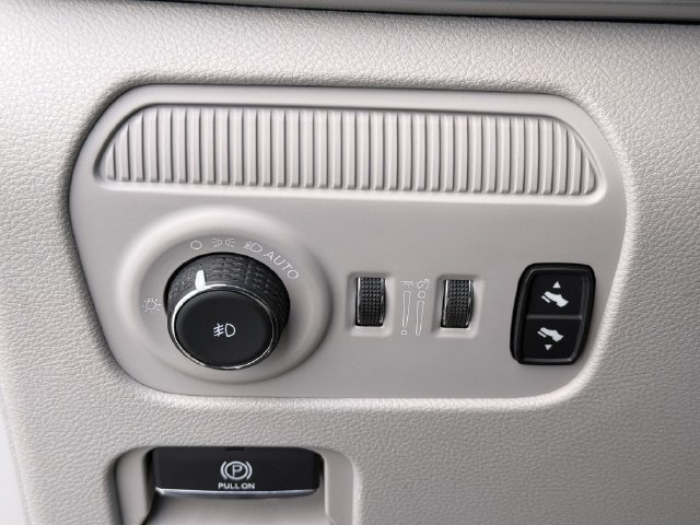 Used 2024 Jeep Wagoneer L Series II w/ Flexible Seating Group RWD image 22