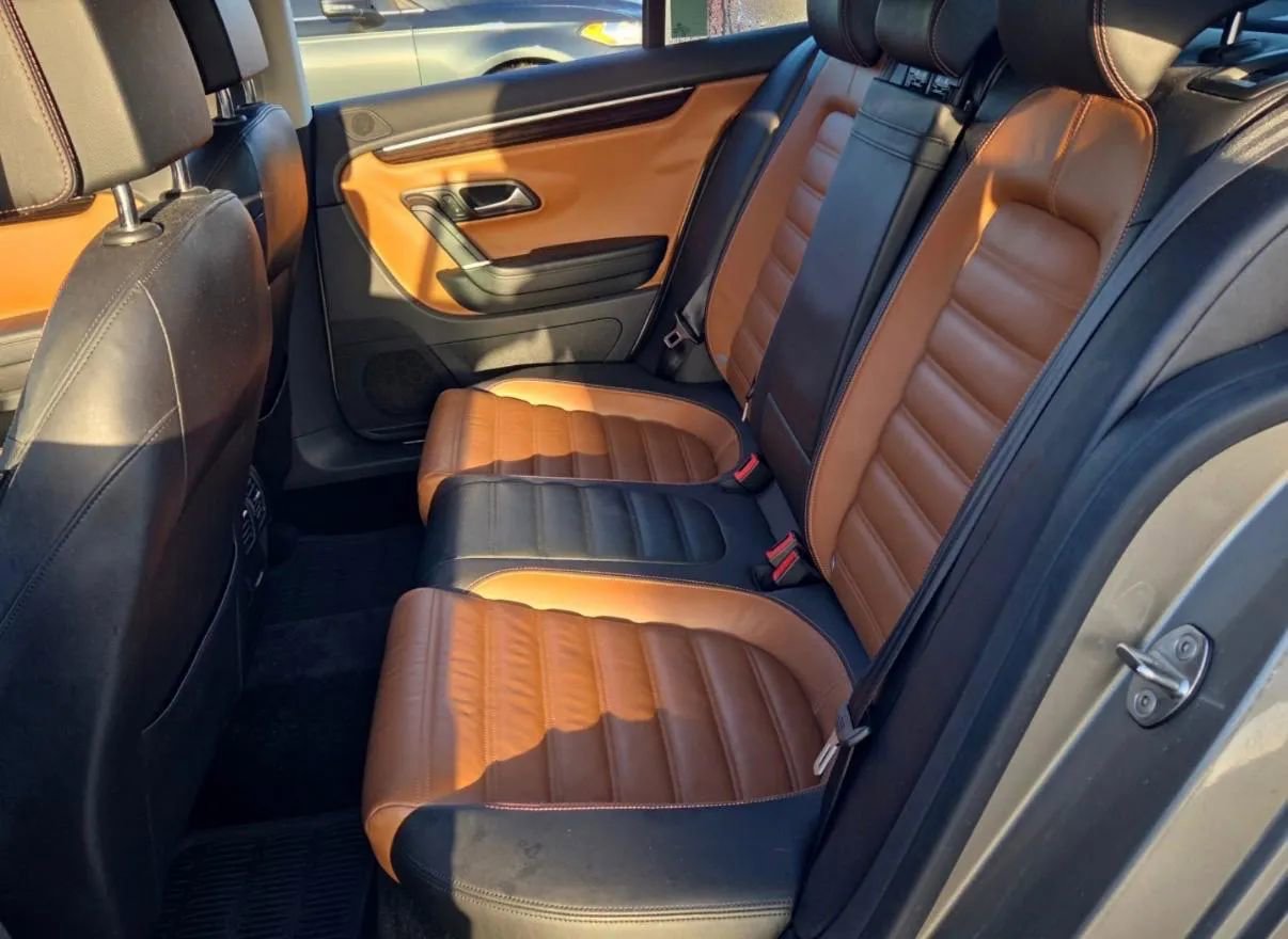 Used 2015 Volkswagen CC Executive image 8