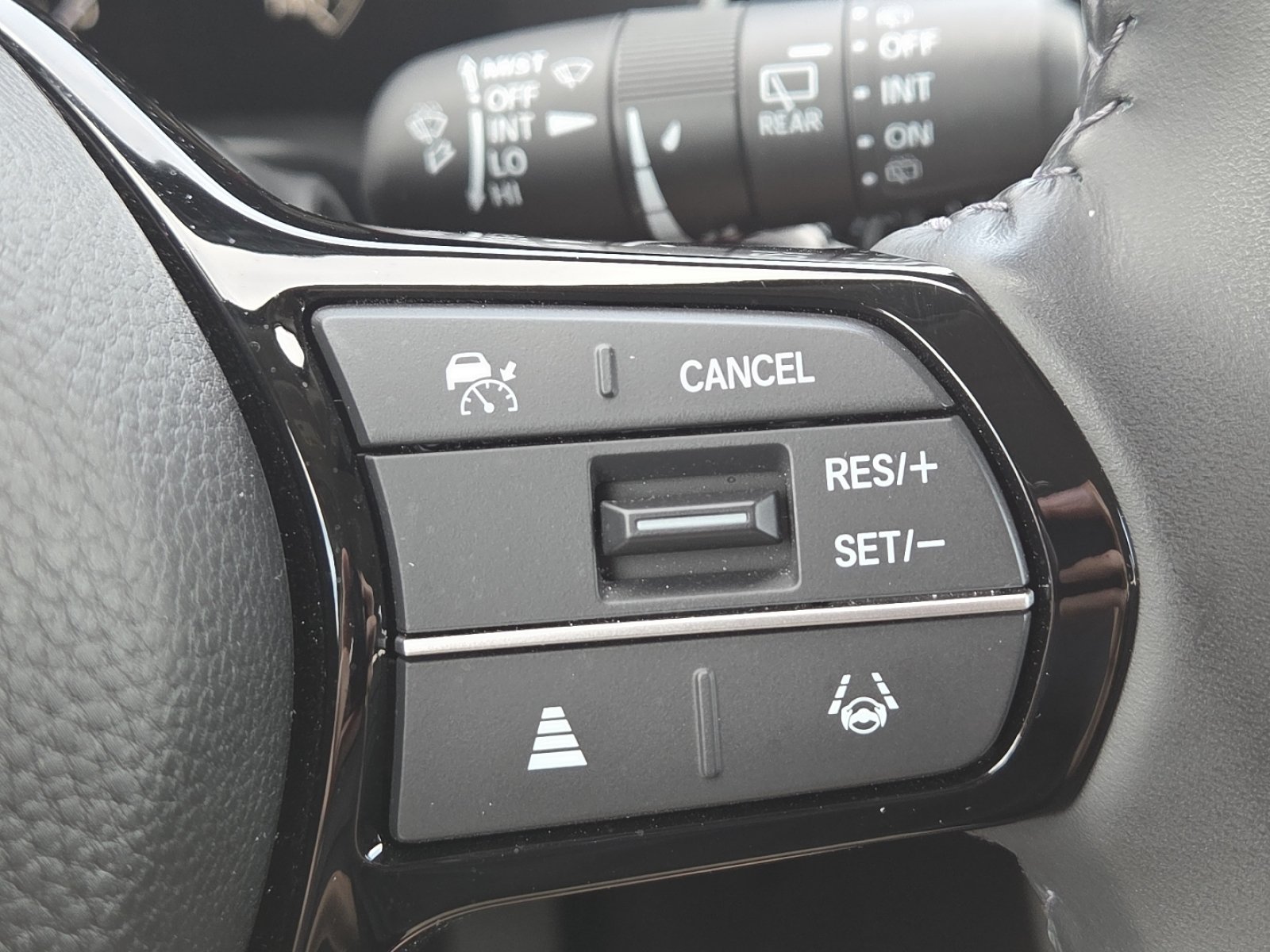 Used 2025 Honda CR-V EX-L image 7