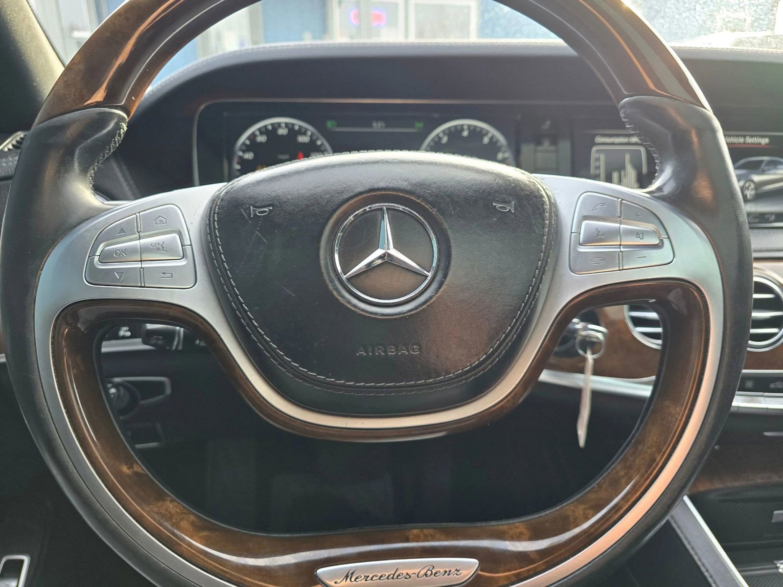 Used 2015 Mercedes-Benz S 550 4MATIC Sedan image 24