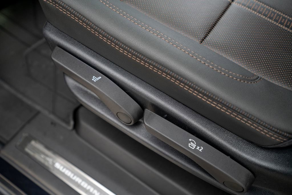 New 2026 Chevrolet Suburban High Country image 40