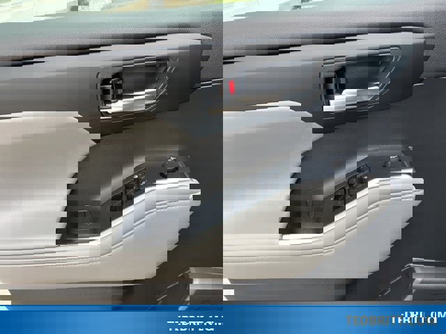 Used 2022 Toyota Highlander XLE image 41