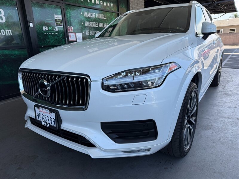 Used 2020 Volvo XC90 T5 Momentum w/ Protection Package AWD/4WD image 3