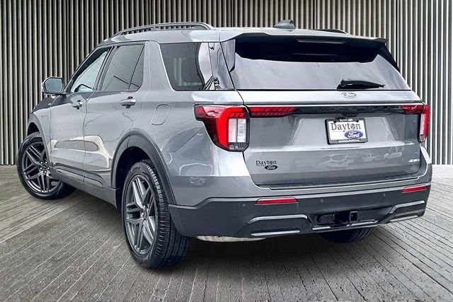 Used 2025 Ford Explorer ST-Line w/ Premium Package image 12