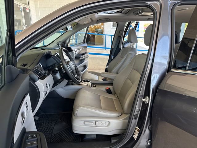 Used 2017 Honda Pilot Touring image 9