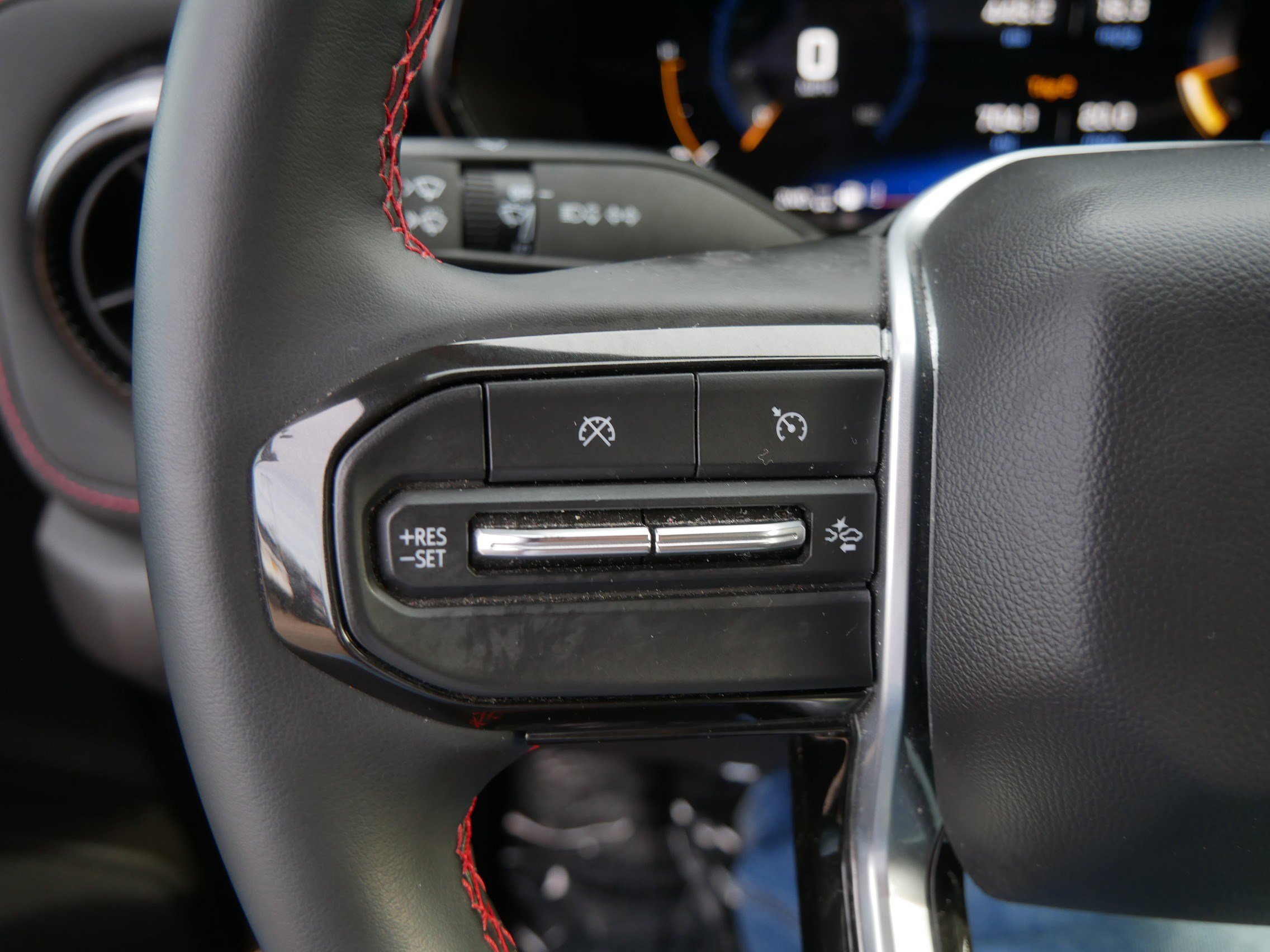 Used 2024 Chevrolet Colorado Z71 w/ Z71 Convenience Package 2 image 45