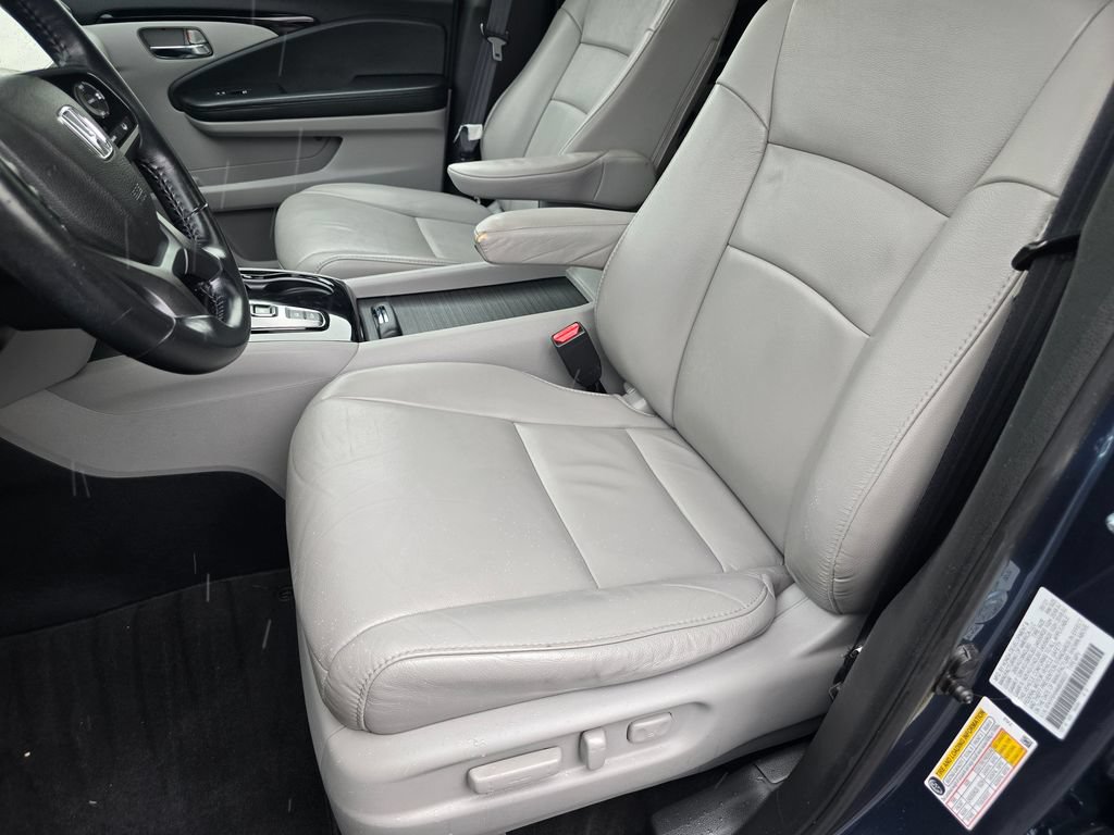Used 2021 Honda Pilot Touring image 18