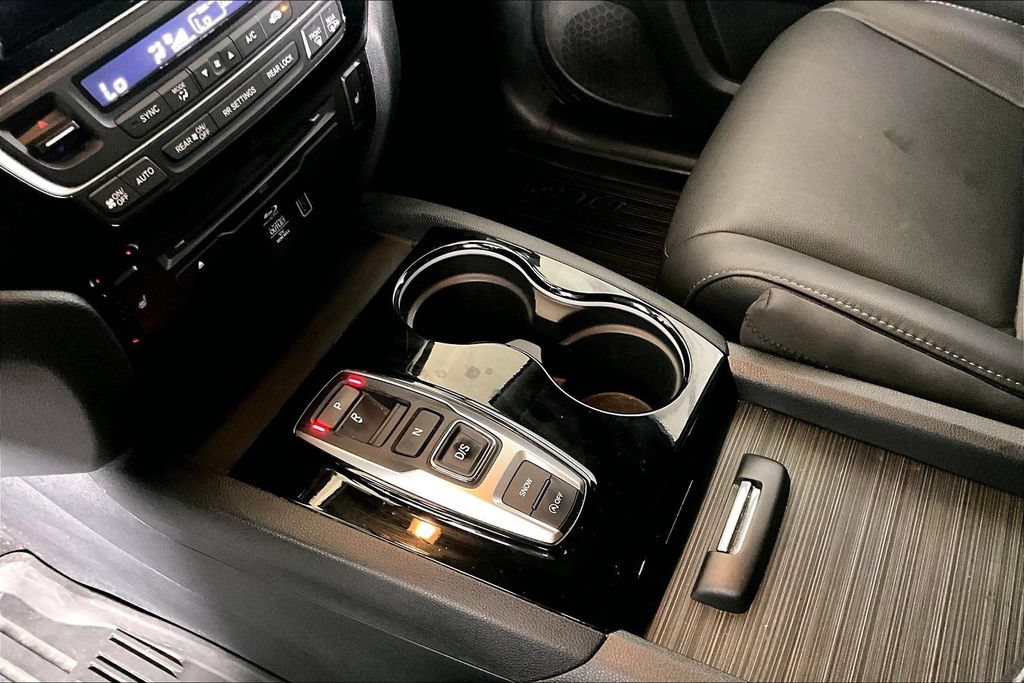 Used 2022 Honda Pilot Touring image 13
