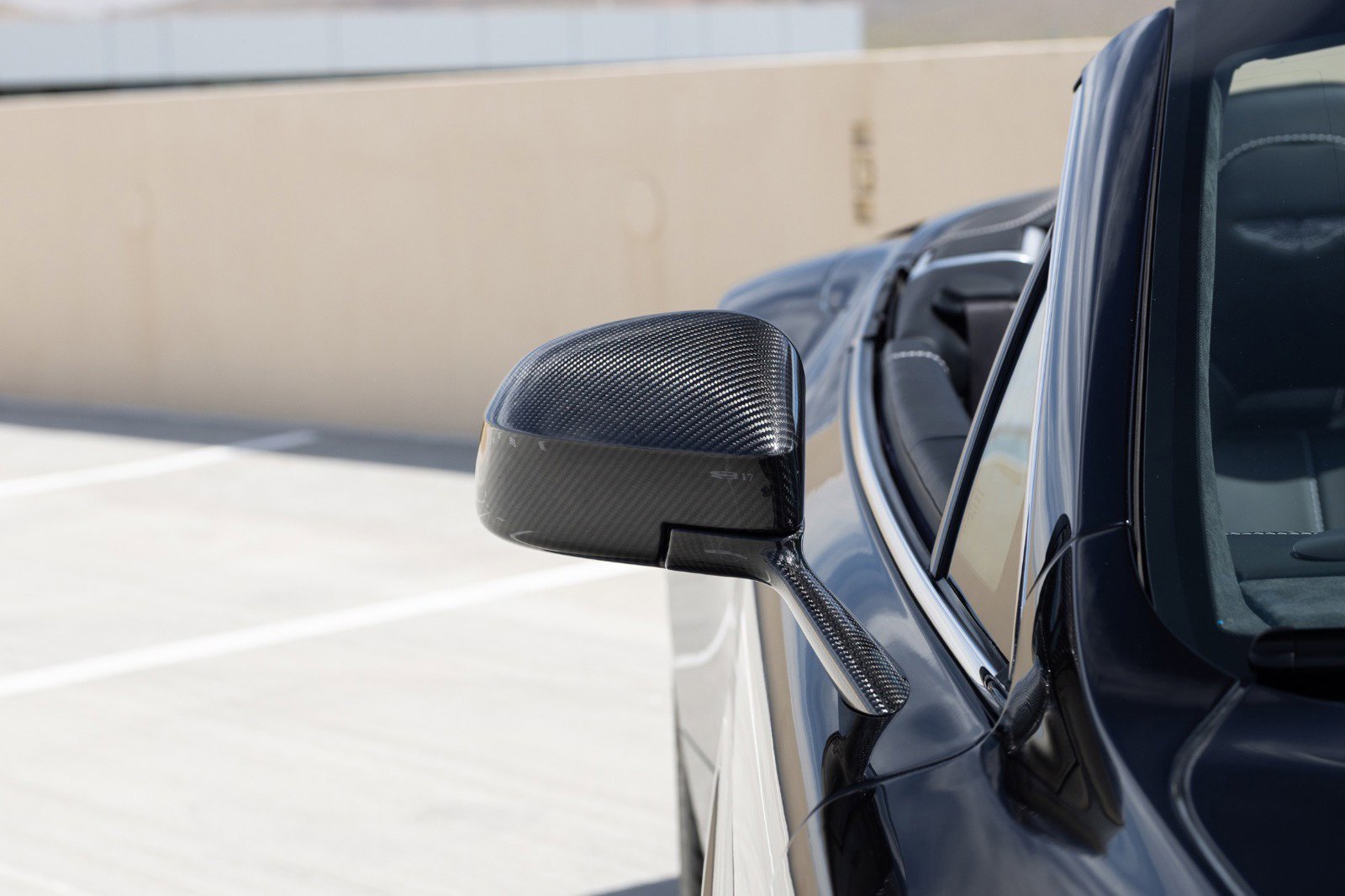 Used 2015 Aston Martin Vanquish Volante RWD image 26