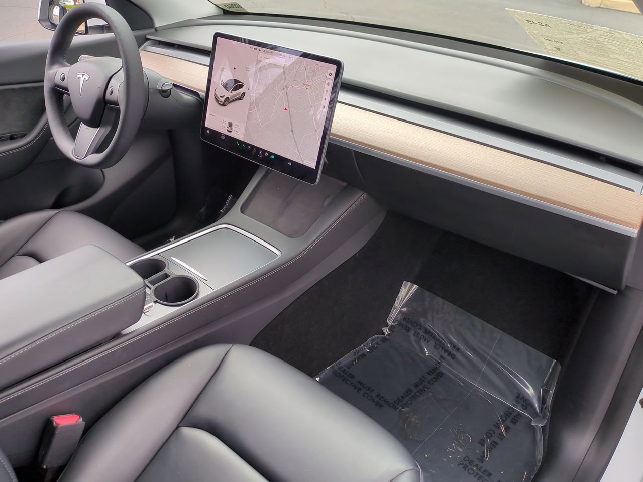 Used 2021 Tesla Model Y Long Range image 33