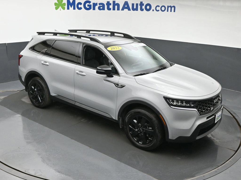 Used 2023 Kia Sorento S w/ Panoramic Sunroof Package image 3