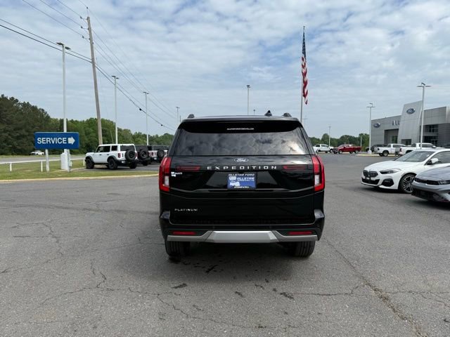 Used 2026 Ford Expedition Platinum w/ Platinum Ultimate Package AWD/4WD image 5