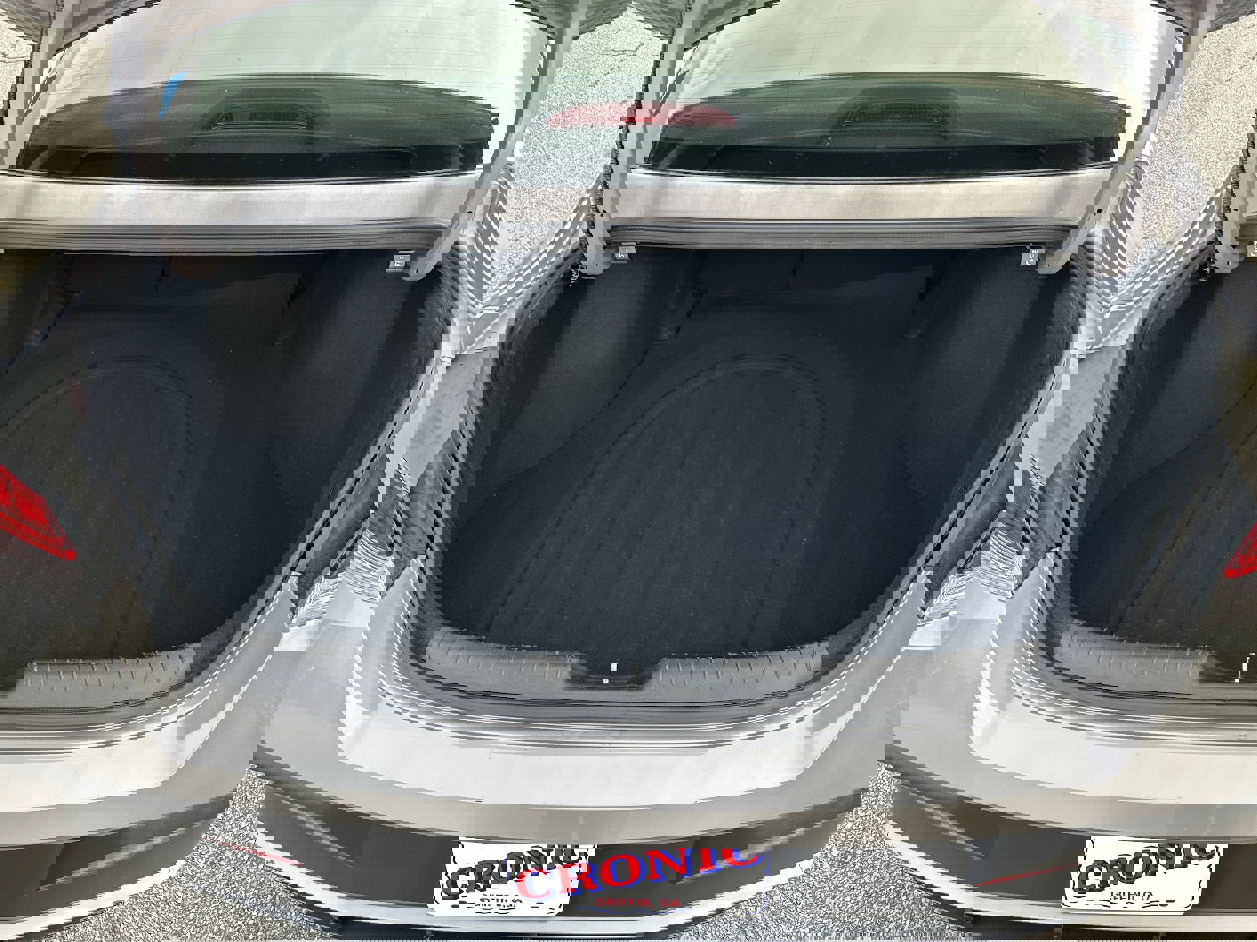 Used 2025 Hyundai Elantra SEL image 18