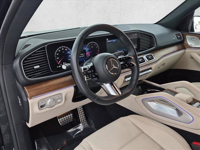 Used 2025 Mercedes-Benz GLS 450 4MATIC image 10