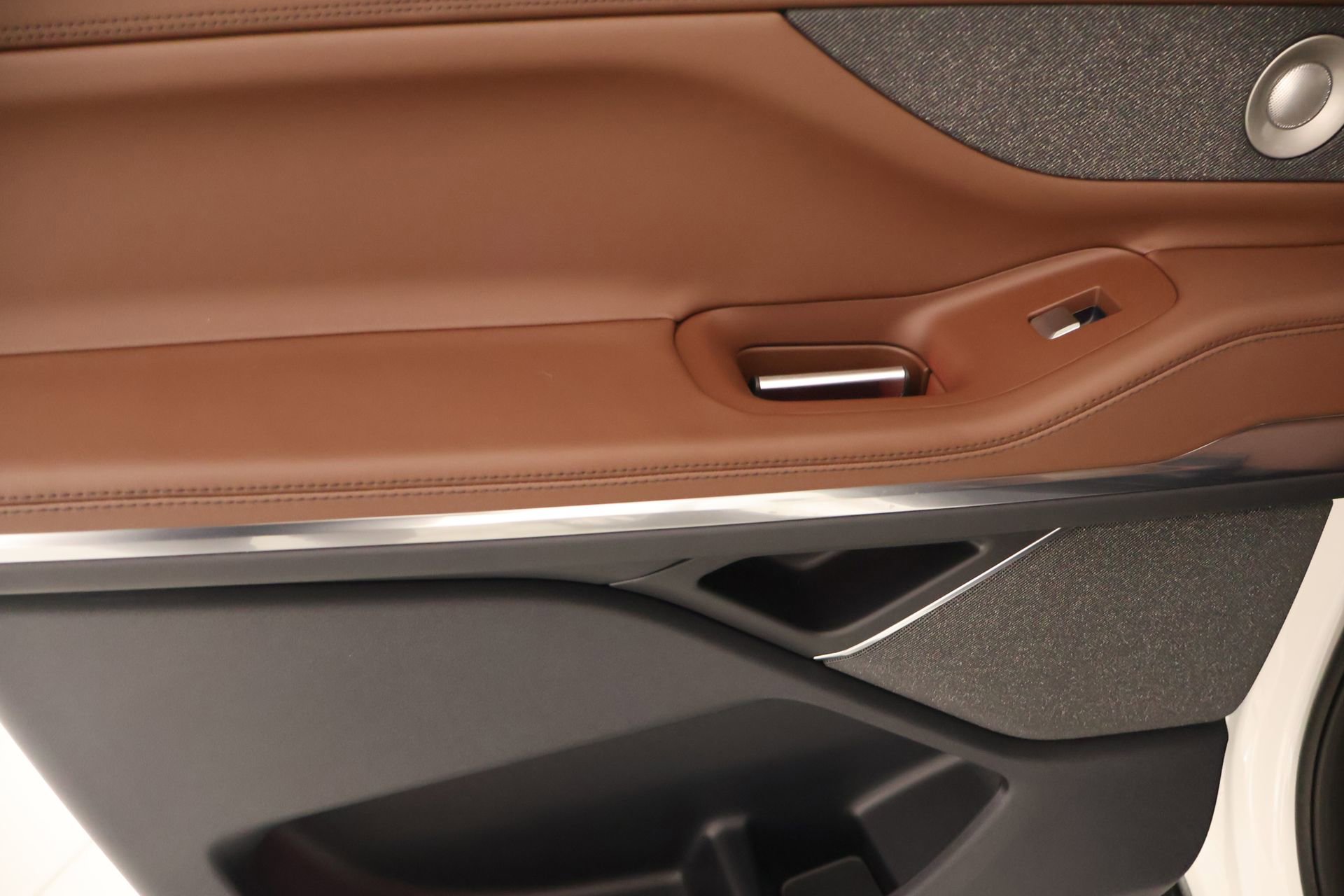 New 2026 Lincoln Navigator L Reserve AWD/4WD image 18