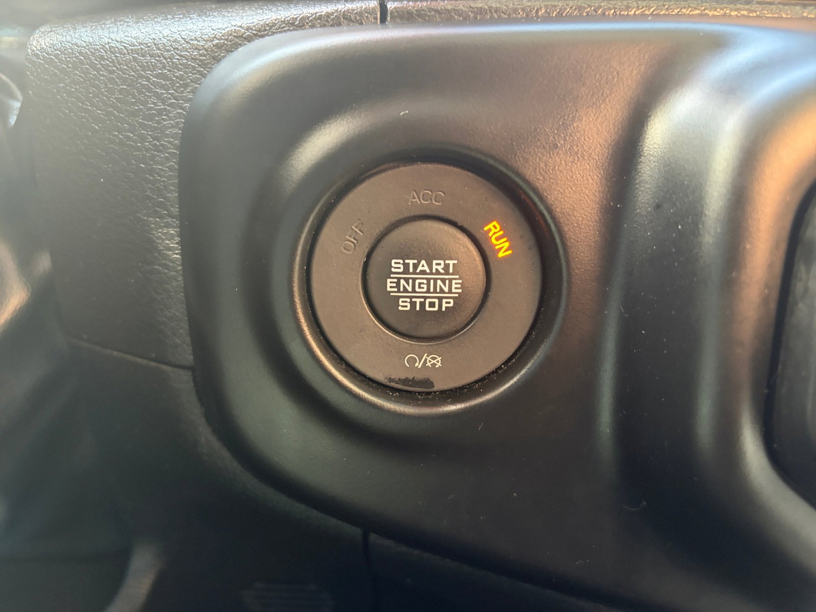 Used 2022 Jeep Gladiator Sport AWD/4WD image 30